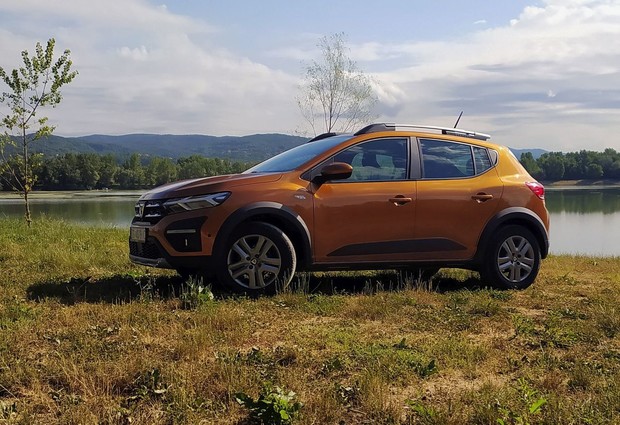 Dacia Sandero Stepway 1.0 TCe 90 TEST Dacia Sandero Stepway 1.0 TCe 90 TEST