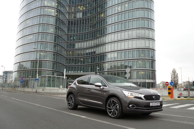 DS 4 2.0 HDi 150 Sport chic TEST