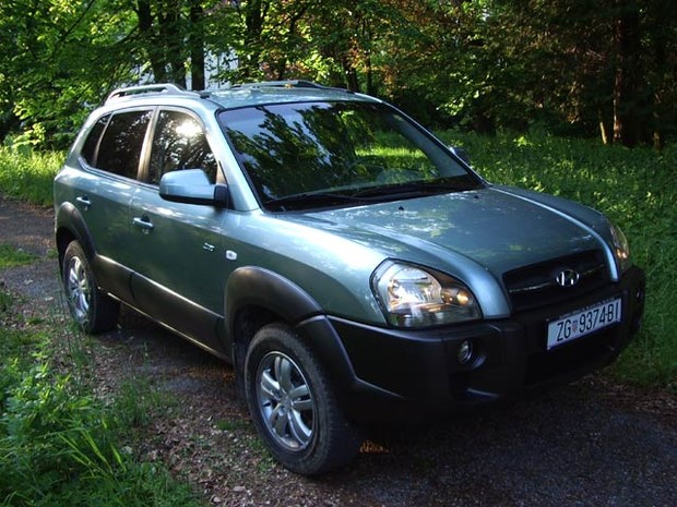 Hyundai Tucson 2.0 CRDi 4WD Absolute Hyundai Tucson 2.0 CRDi 4WD Absolute