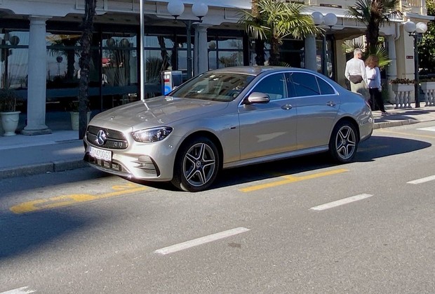 Mercedes-Benz E 300 de 4-MATIC TEST