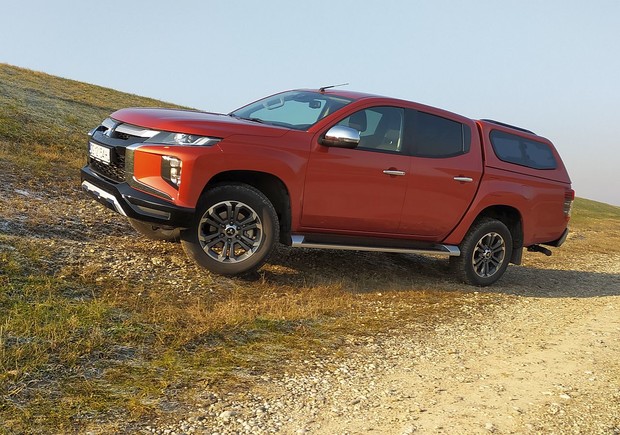 Mitsubishi L200 2,2 DI-D AT Intense TEST