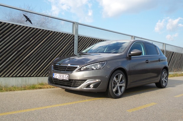 Peugeot 308 1.6 BlueHDi 120 Allure TEST