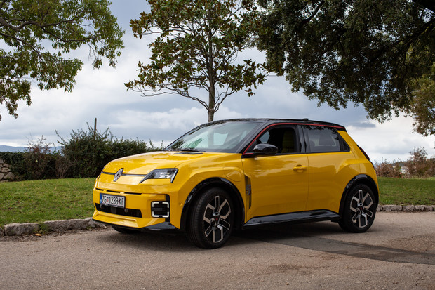 Renault R5 E-Tech Iconic Cinq TEST