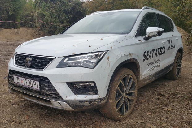 Seat Ateca na pravom offroad terenu Seat Ateca na pravom offroad terenu