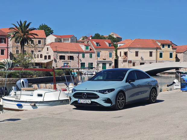TEST Mercedes-Benz CLA 200 TEST Mercedes-Benz CLA 200