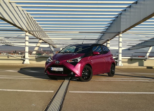 Toyota Aygo 1.0 72 X-Cite BiTone TEST