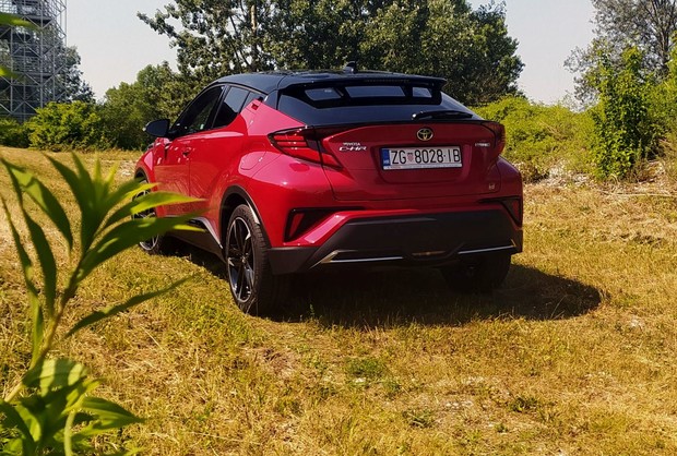 Toyota C-HR 2.0 Hybrid GR Sport TEST Toyota C-HR 2.0 Hybrid GR Sport TEST