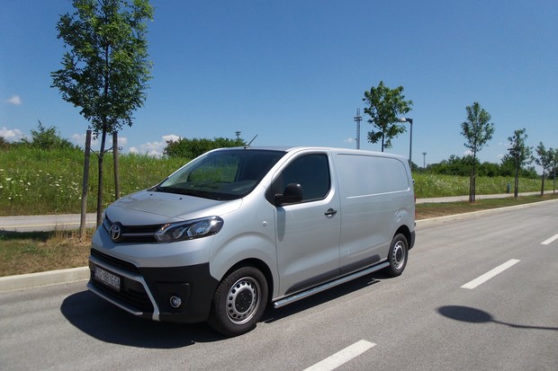 Toyota Proace 2.0 D-4D 122 Comfort TEST