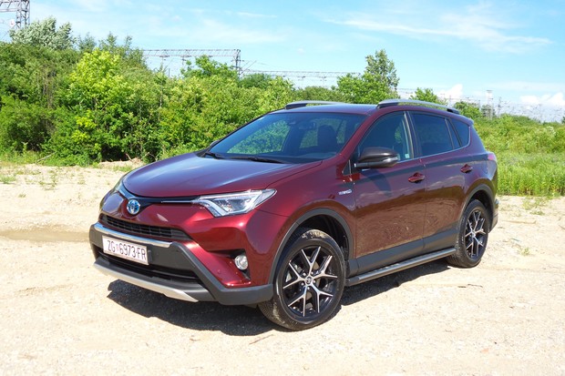 Toyota RAV4 2.5 HSD 2WD Executive TEST