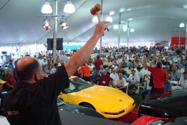Jeste li spremni za licitiranje? Automobil za 400 kn Jeste li spremni za licitiranje? Automobil za 400 kn